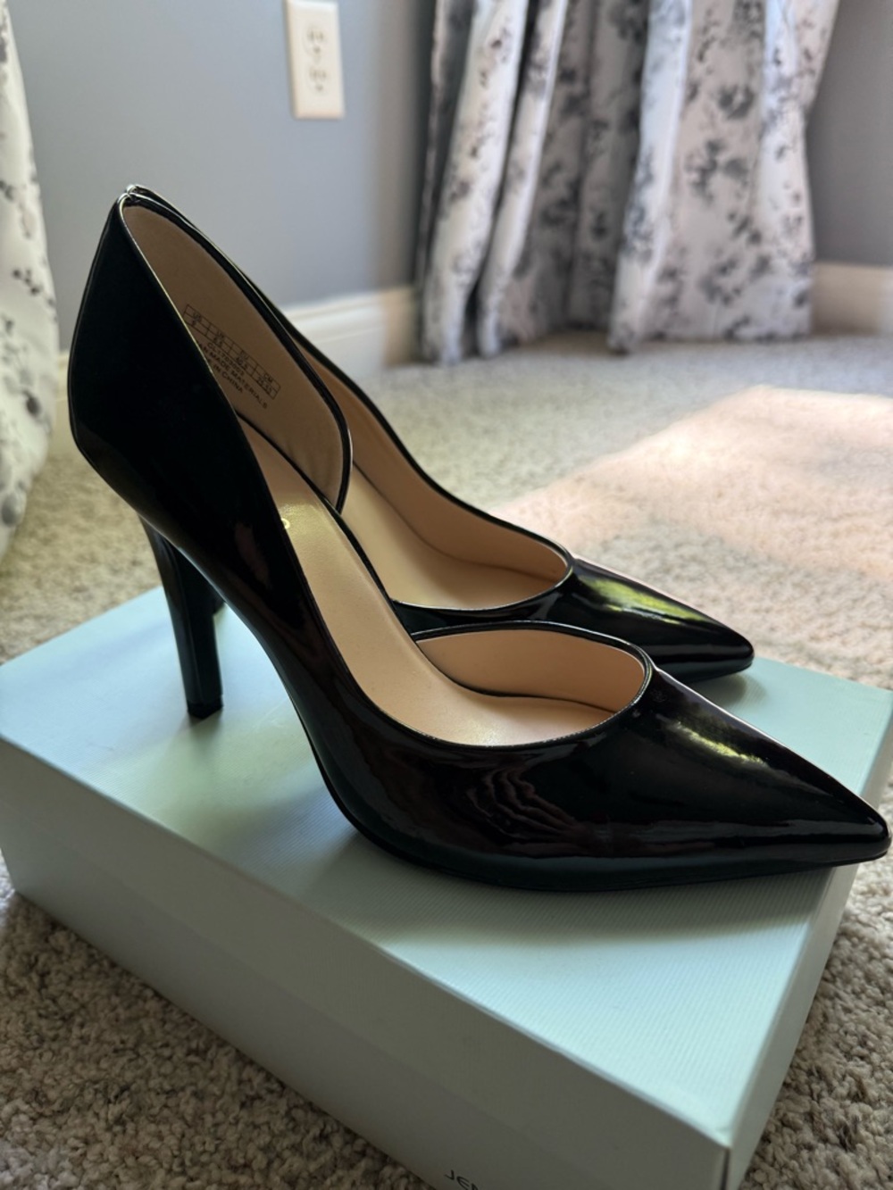 Classic Black Patent Pointed-Toe Pumps - Women